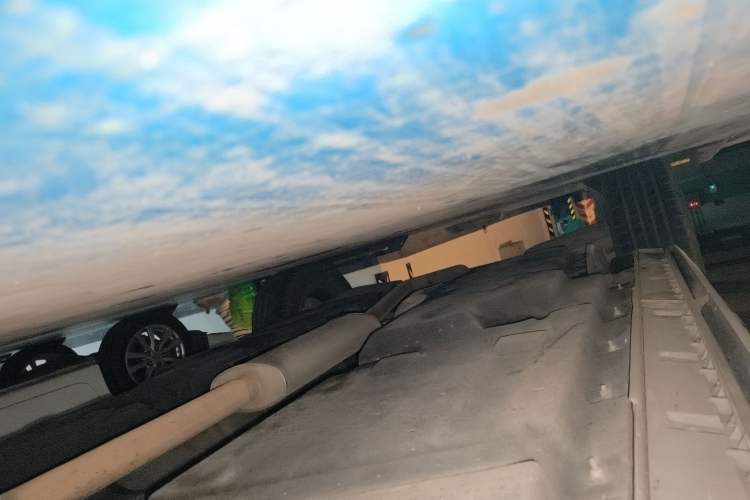 Used Hongqi HS3 2023 1.5T Two-Wheel Drive Shanwei Edition Chassis Front Right