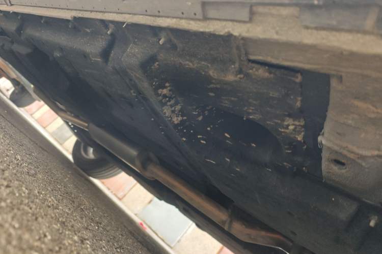 Used Hongqi HS3 2023 1.5T Two-Wheel Drive Shanwei Edition Chassis Front Right
