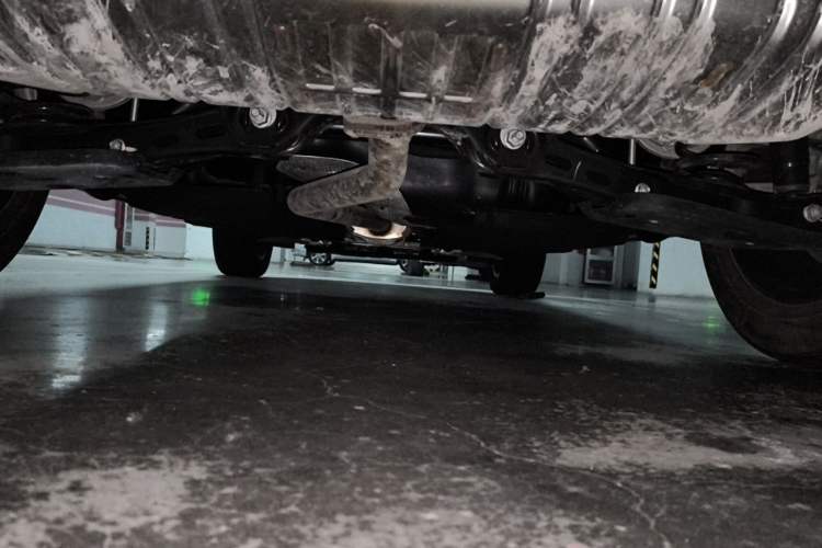 Used Hongqi HS3 2023 1.5T Two-Wheel Drive Shanwei Edition Chassis Rear