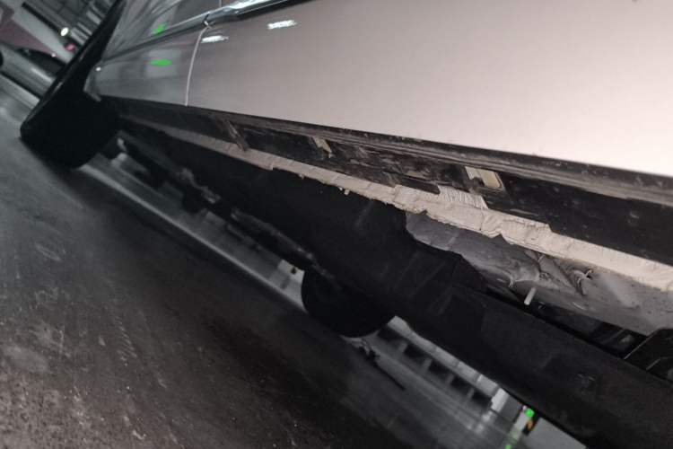 Used Hongqi HS3 2023 1.5T Two-Wheel Drive Shanwei Edition Chassis Rear Left