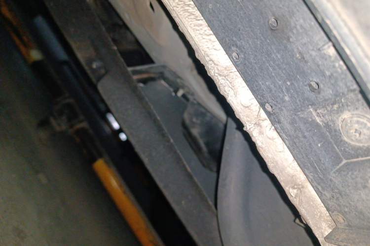 Used Hongqi HS3 2023 1.5T Two-Wheel Drive Shanwei Edition Chassis Rear Left