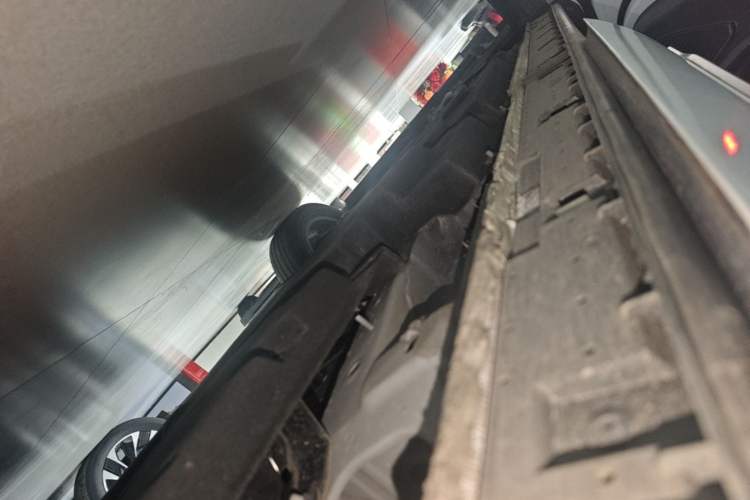 Used Hongqi HS3 2023 1.5T Two-Wheel Drive Shanwei Edition Chassis Rear Left