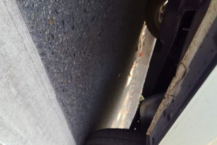 Used Hongqi HS3 2023 1.5T Two-Wheel Drive Shanwei Edition Chassis Rear Left