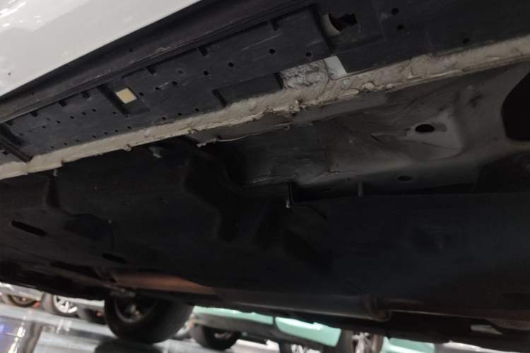 Used Hongqi HS3 2023 1.5T Two-Wheel Drive Shanwei Edition Chassis Rear Left