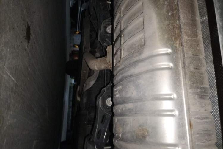 Used Hongqi HS3 2023 1.5T Two-Wheel Drive Shanwei Edition Chassis Rear