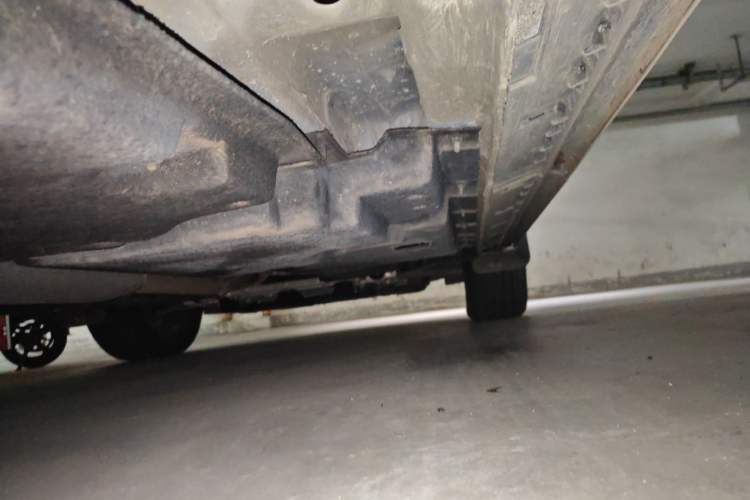 Used Hongqi HS3 2023 1.5T Two-Wheel Drive Shanwei Edition Chassis Rear Right