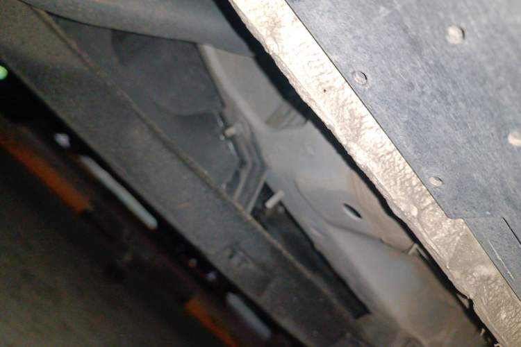 Used Hongqi HS3 2023 1.5T Two-Wheel Drive Shanwei Edition Chassis Rear Right