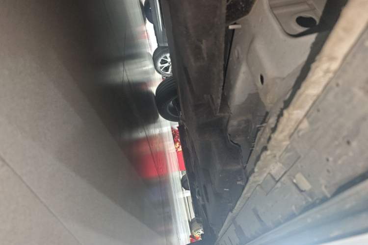 Used Hongqi HS3 2023 1.5T Two-Wheel Drive Shanwei Edition Chassis Rear Right