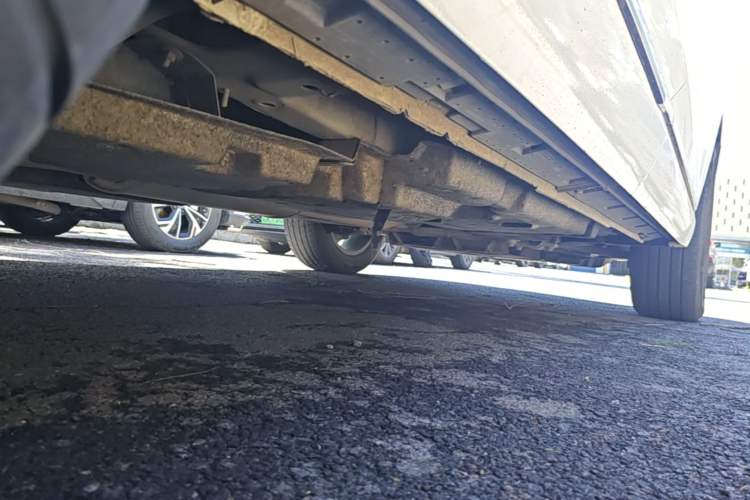 Used Hongqi HS3 2023 1.5T Two-Wheel Drive Shanwei Edition Chassis Rear Right