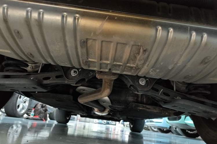 Used Hongqi HS3 2023 1.5T Two-Wheel Drive Shanwei Edition Chassis Rear