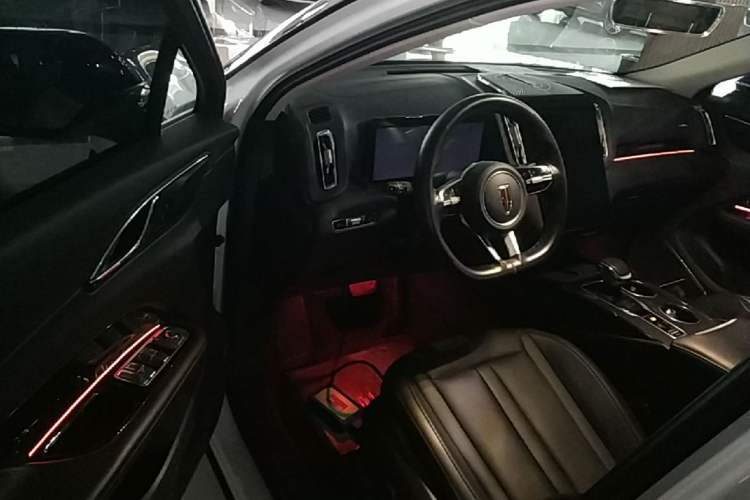 Used Hongqi HS3 2023 1.5T Two-Wheel Drive Shanwei Edition Driver Seat