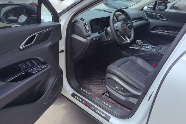 Used Hongqi HS3 2023 1.5T Two-Wheel Drive Shanwei Edition Driver Seat