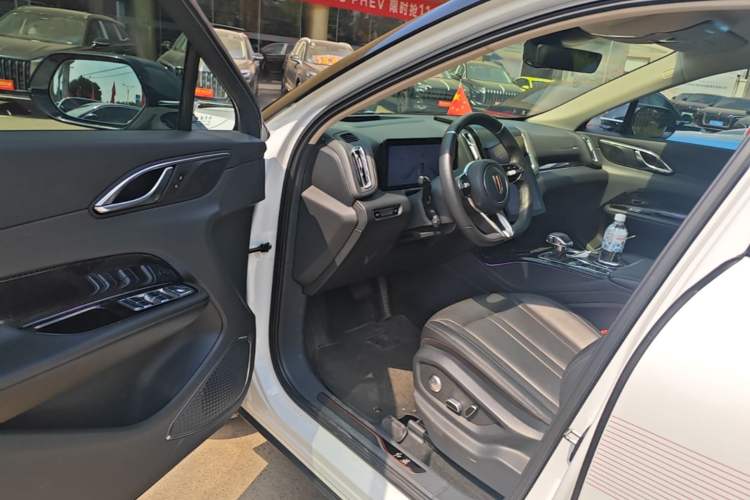 Used Hongqi HS3 2023 2.0T All-Wheel-Drive Youwei Version Driver Seat