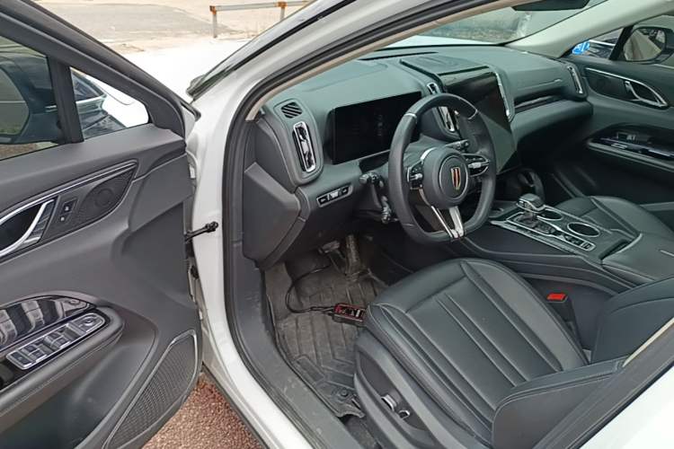 Used Hongqi HS3 2023 1.5T Two-Wheel Drive Shanwei Edition Driver Seat