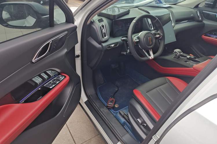 Used Hongqi HS3 2023 1.5T Two-Wheel Drive Shanwei Edition Driver Seat