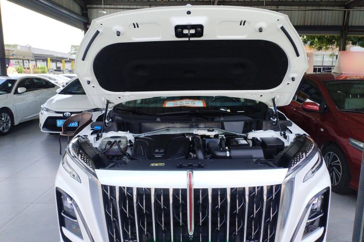 Used Hongqi HS3 2023 2.0T All-Wheel-Drive Youwei Version Engine Bay