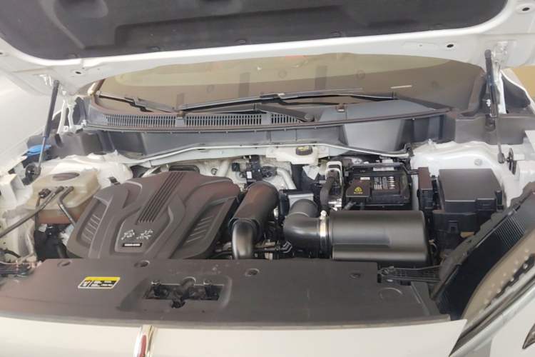 Used Hongqi HS3 2023 1.5T Two-Wheel Drive Shanwei Edition Engine Bay