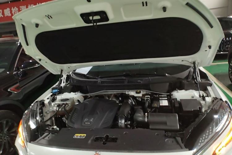 Used Hongqi HS3 2023 1.5T Two-Wheel Drive Shanwei Edition Engine Bay