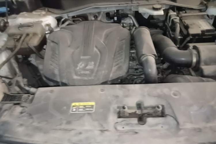 Used Hongqi HS3 2023 1.5T Two-Wheel Drive Shanwei Edition Engine Bay