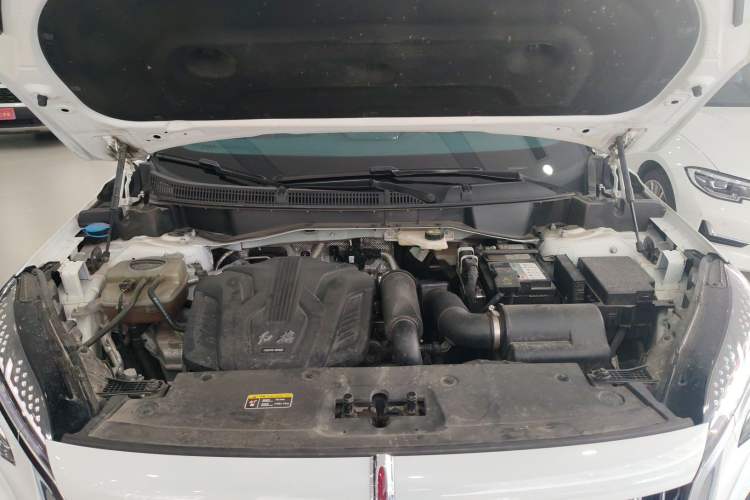 Used Hongqi HS3 2023 1.5T Two-Wheel Drive Shanwei Edition Engine Bay