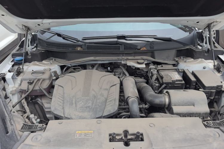 Used Hongqi HS3 2023 1.5T Two-Wheel Drive Shanwei Edition Engine Bay