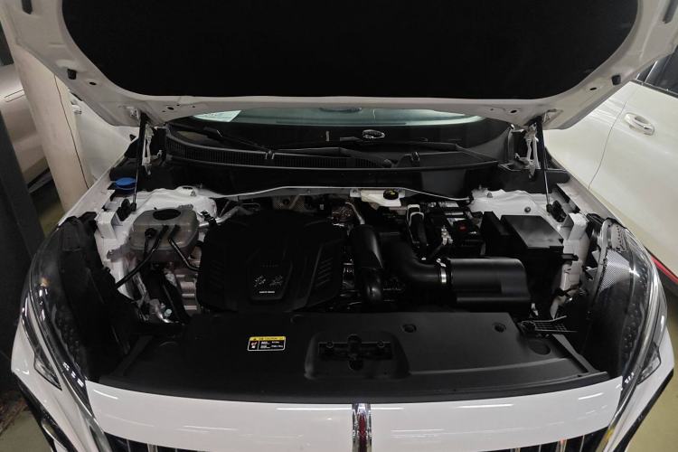 Used Hongqi HS3 2023 1.5T Two-Wheel Drive Shanwei Edition Engine Bay
