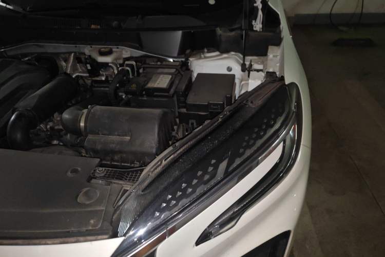 Used Hongqi HS3 2023 1.5T Two-Wheel Drive Shanwei Edition Engine Bay Left