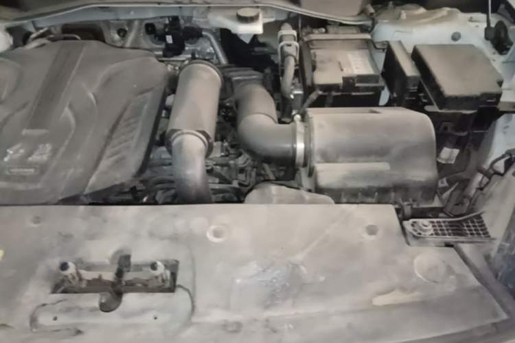 Used Hongqi HS3 2023 1.5T Two-Wheel Drive Shanwei Edition Engine Bay Left