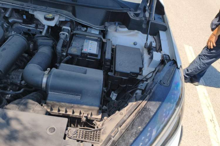 Used Hongqi HS3 2023 1.5T Two-Wheel Drive Shanwei Edition Engine Bay Left