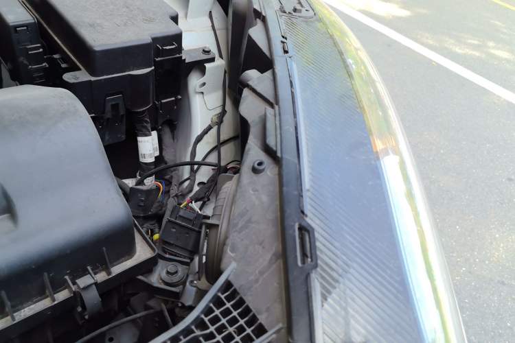 Used Hongqi HS3 2023 1.5T Two-Wheel Drive Shanwei Edition Engine Bay Left