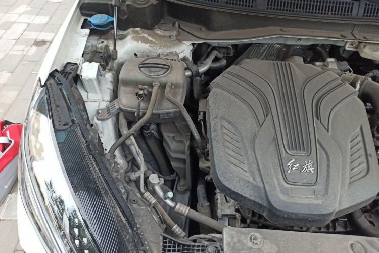 Used Hongqi HS3 2023 2.0T All-Wheel-Drive Youwei Version Engine Bay Right