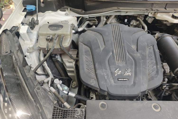 Used Hongqi HS3 2023 1.5T Two-Wheel Drive Shanwei Edition Engine Bay Right