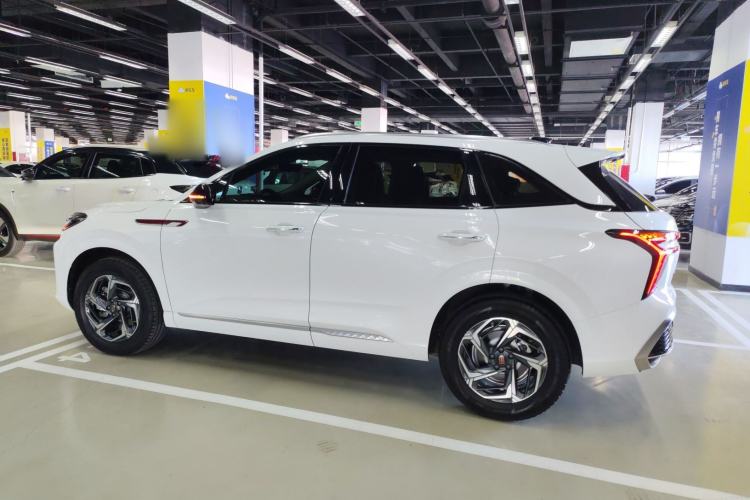 Used Hongqi HS3 2023 1.5T Two-Wheel Drive Shanwei Edition Exterior 3