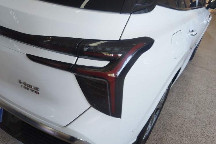 Used Hongqi HS3 2023 2.0T All-Wheel-Drive Youwei Version Exterior 6