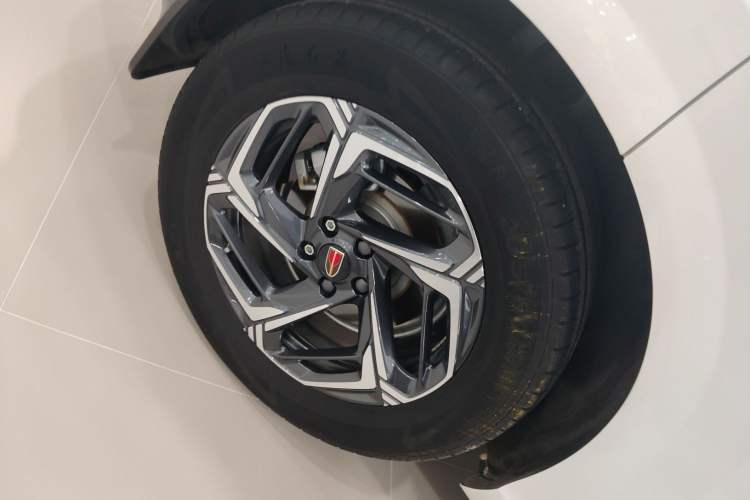 Used Hongqi HS3 2023 1.5T Two-Wheel Drive Shanwei Edition Exterior 8