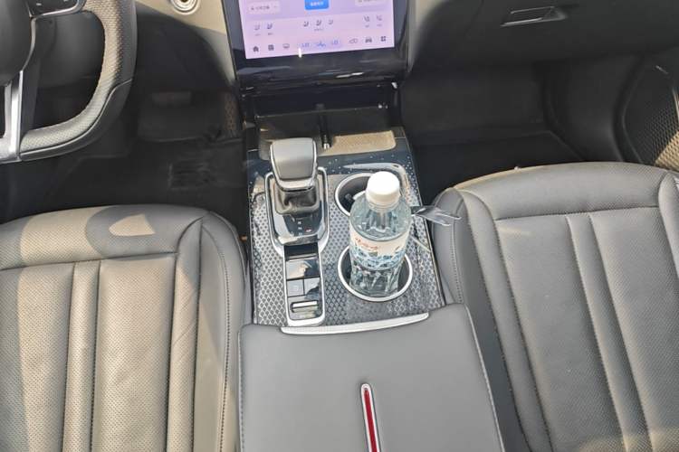 Used Hongqi HS3 2023 2.0T All-Wheel-Drive Youwei Version Gear Lever