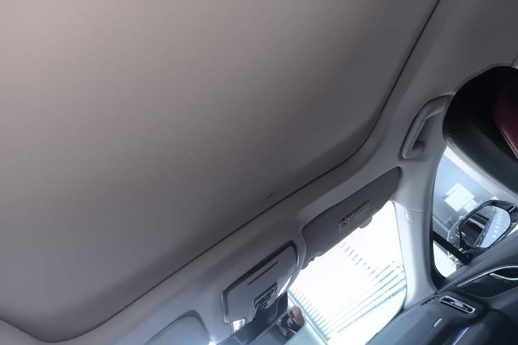 Used Hongqi HS3 2023 1.5T Two-Wheel Drive Shanwei Edition Headliner