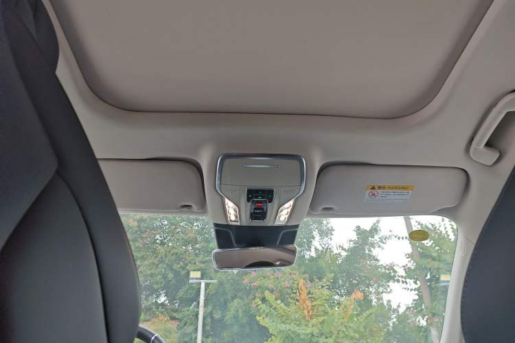 Used Hongqi HS3 2023 2.0T All-Wheel-Drive Youwei Version Headliner