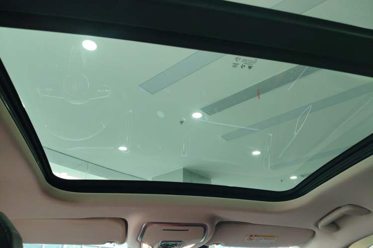 Used Hongqi HS3 2023 1.5T Two-Wheel Drive Shanwei Edition Headliner