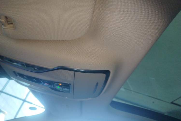 Used Hongqi HS3 2023 2.0T All-Wheel-Drive Youwei Version Headliner