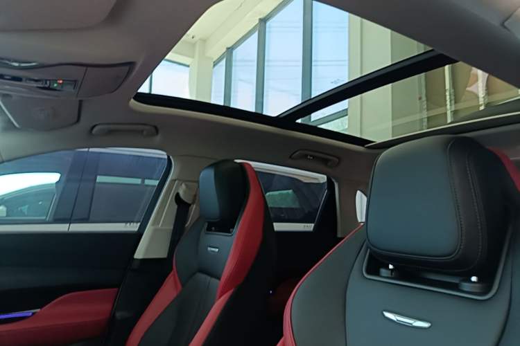 Used Hongqi HS3 2023 1.5T Two-Wheel Drive Shanwei Edition Headliner