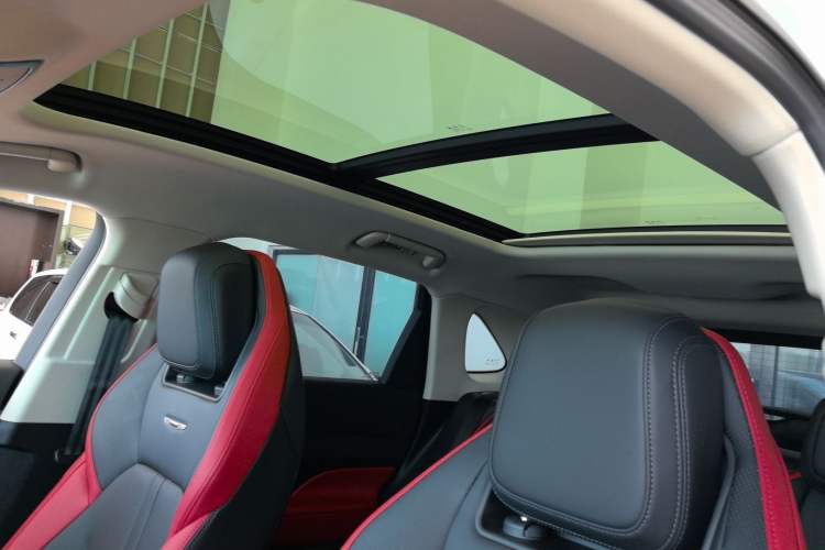 Used Hongqi HS3 2023 1.5T Two-Wheel Drive Shanwei Edition Headliner
