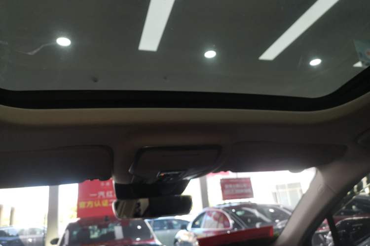 Used Hongqi HS3 2023 1.5T Two-Wheel Drive Shanwei Edition Headliner