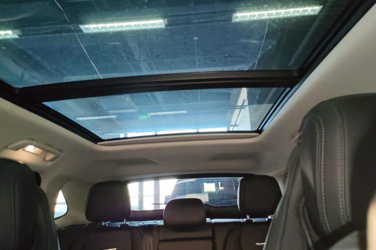 Used Hongqi HS3 2023 1.5T Two-Wheel Drive Shanwei Edition Headliner