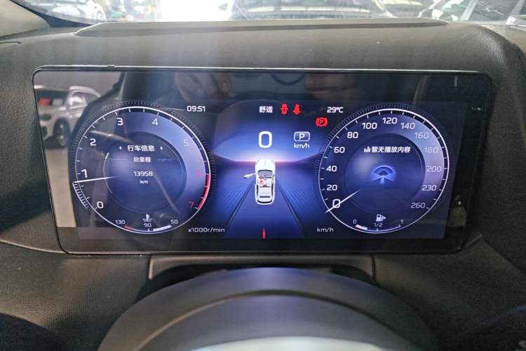 Used Hongqi HS3 2023 1.5T Two-Wheel Drive Shanwei Edition Instrument Cluster
