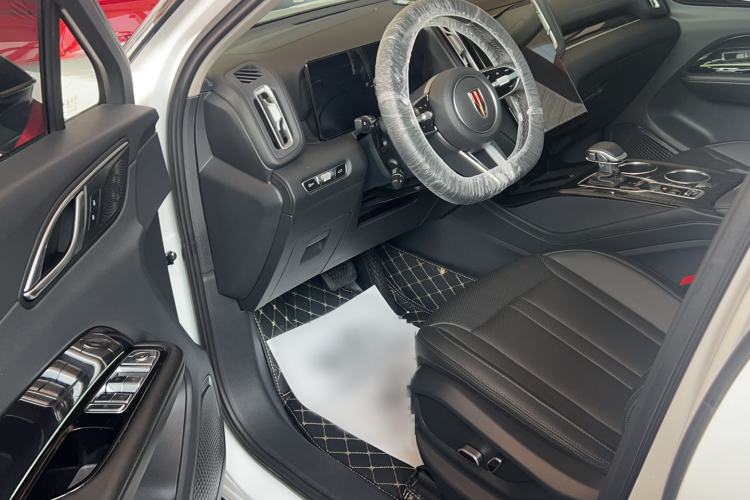 Used Hongqi HS3 2023 1.5T Two-Wheel Drive Shanwei Edition Interior 1
