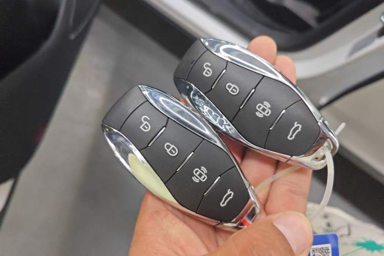 Used Hongqi HS3 2023 1.5T Two-Wheel Drive Shanwei Edition Interior 1