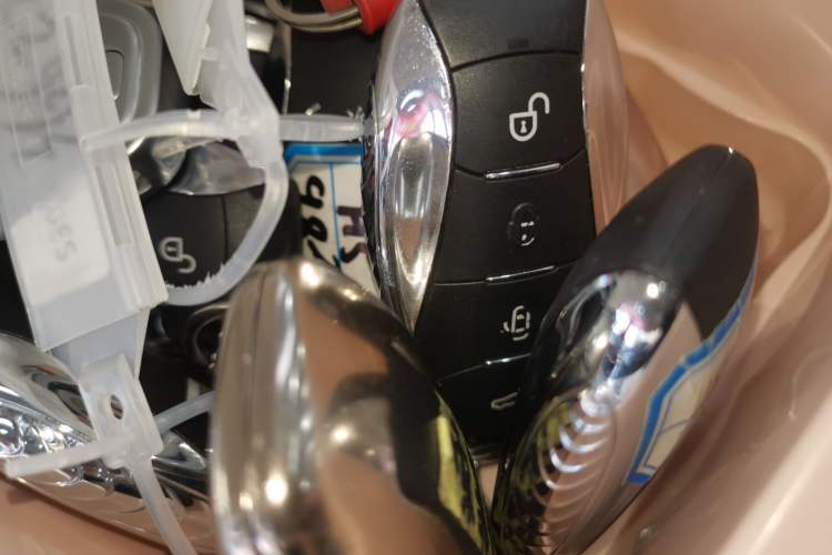 Used Hongqi HS3 2023 1.5T Two-Wheel Drive Shanwei Edition Interior 1