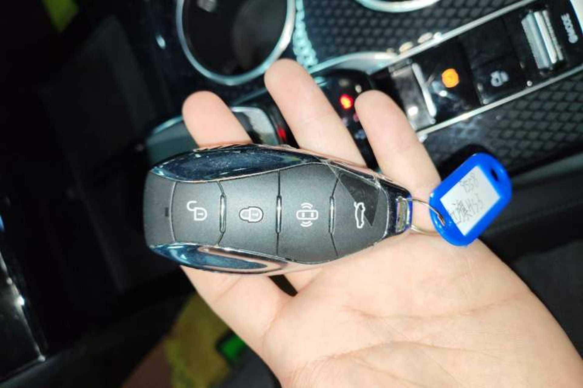 Used Hongqi HS3 2023 1.5T Two-Wheel Drive Shanwei Edition Interior 1