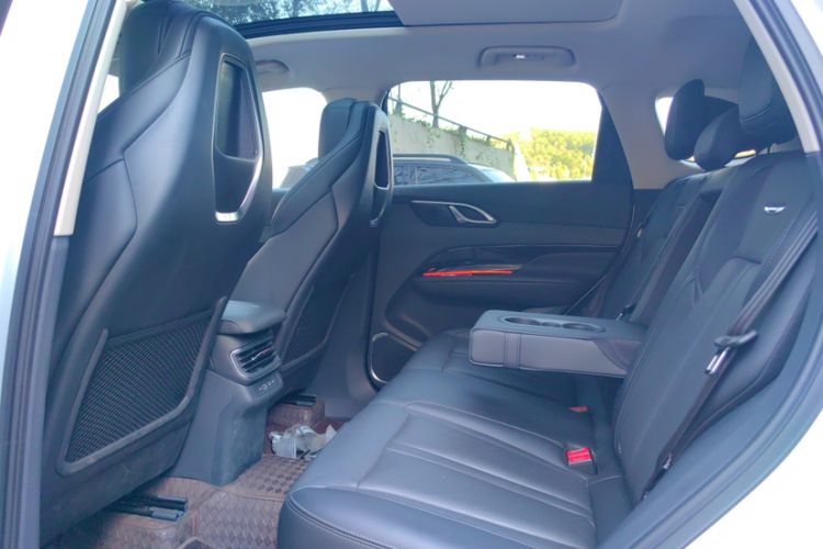Used Hongqi HS3 2023 2.0T All-Wheel-Drive Youwei Version Interior 2